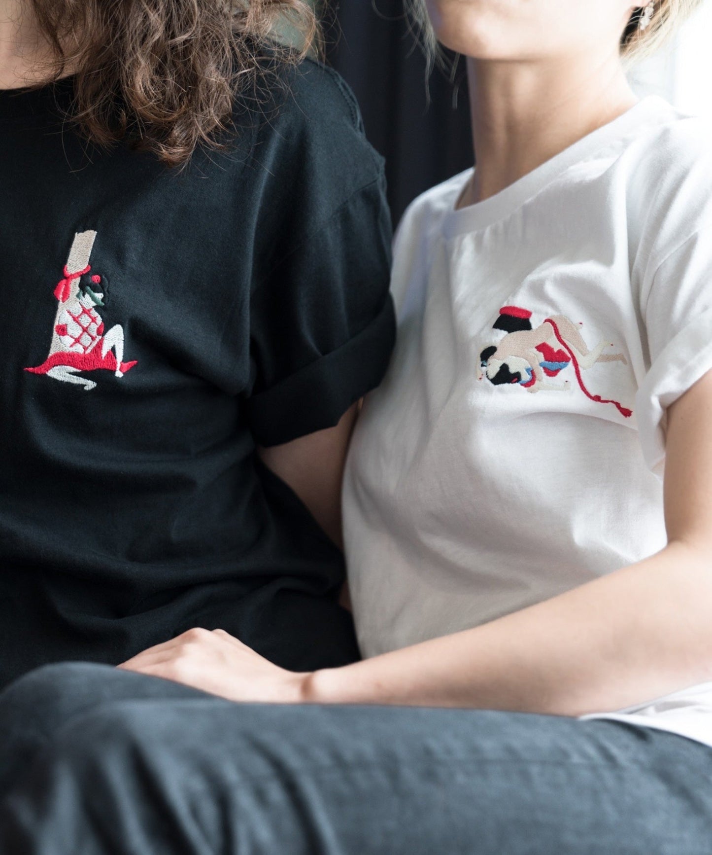 MEZAME NO 亀甲縛り 刺繍T-SHIRT