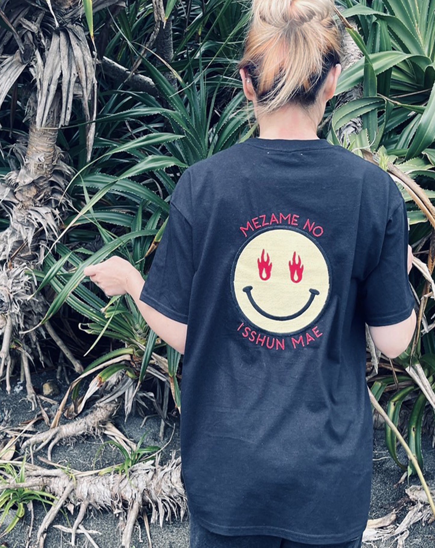 MEZAME NO ニコちゃん Tシャツ Type1